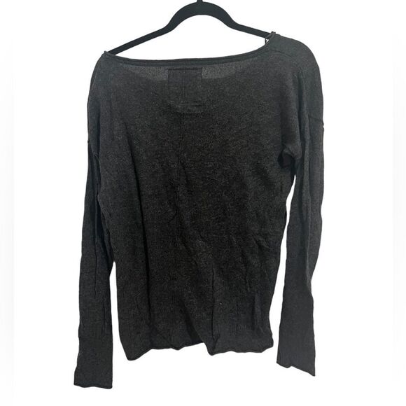 Classic Grey sweater - Picture 3 of 3